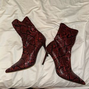 Mango red faux snakeskin ankle boot size 8.5